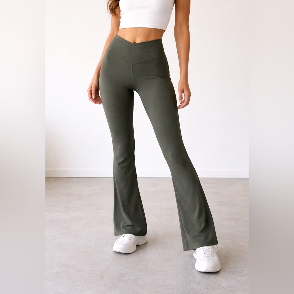90 Degree by Reflex XS V-Cut Olive Green Flared Leggings Yoga Pants
